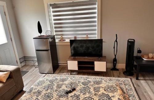 Halifax County House | East Coast Cozy by Wastis-Easy Hwy, City & Airport Access plus Free Parking