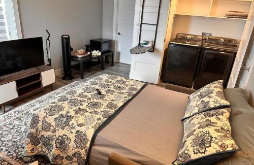 Halifax County House | East Coast Cozy by Wastis-Easy Hwy, City & Airport Access plus Free Parking