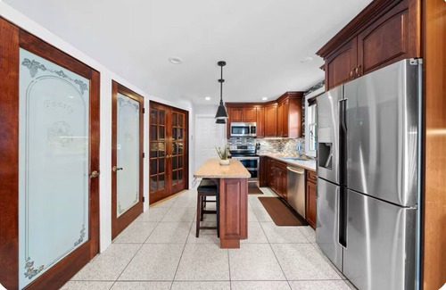 Manorville House | East End Escape secluded -close to NY city,nHamptons and Fire Island!