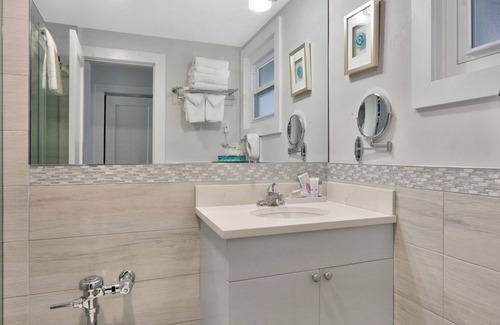 East Hampton North Hotel | East Hampton House Resort