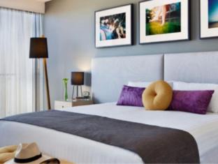 Griffith Hotel | East Hotel and Apartments