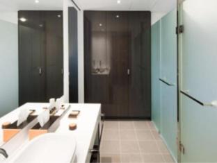 Griffith Hotel | East Hotel and Apartments