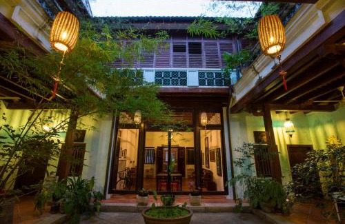 Historic George Town Hotel | East Indies Mansion