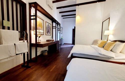 Historic George Town House | East Indies Mansion