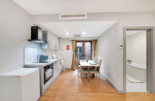Valentines Apartment | East London Studio Apartment - Ilford