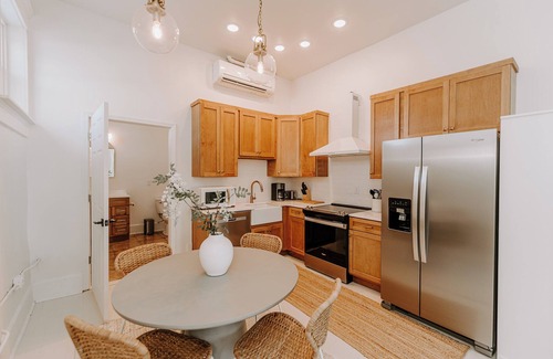 Madison Apartment | East Main Lofts - Coastal 201