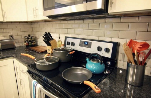 East Nashville House | East Nash Cottage only 3 Miles to Broadway!