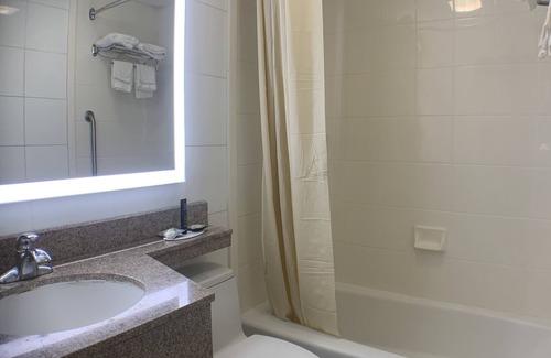 Cypress Hills Hotel | East New York Inn