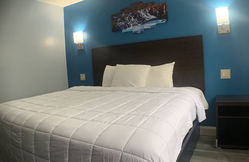 Cypress Hills Hotel | East New York Inn