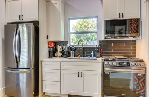 East Point Apartment | East Point Gem: 8 Mi to Dtwn Atlanta!