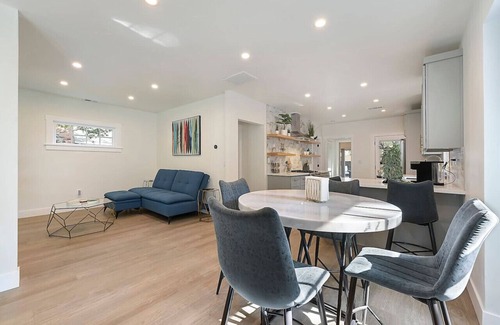 Southeastern Sacramento House | East Sac Getaway, Walking Distance to Hospitals