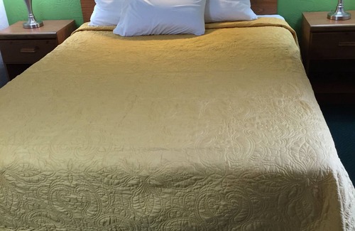Tipton Hotel | East Street Inn & Suites Tipton