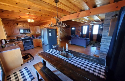 Mooresburg Cabin | East Tennessee Woodsy Cabin Near Cherokee Lake