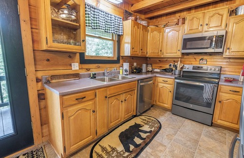 Mooresburg Cabin | East Tennessee Woodsy Cabin Near Cherokee Lake