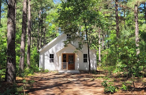 Mineola Cabin | East Texas Piney Woods - Rustic Western Church Cabin - Weddings & other Venues