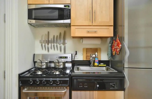Nolita Apartment | East Village Art Penthouse w/Private Roof & Sauna