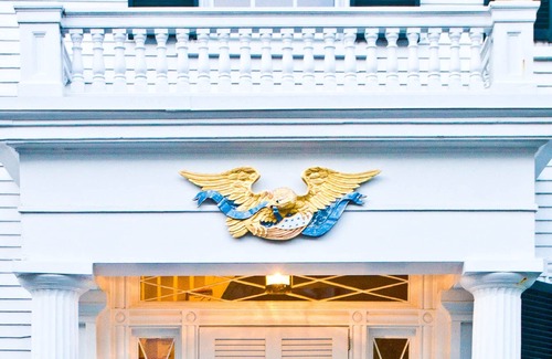 Edgartown House | East Wing of Captain Morse House Luxury Waterfront, Town & Beach, Pets - 5 stars