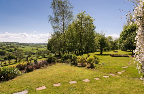 Belluton Cottage | EAST WING, pet friendly, character holiday cottage in Pensford