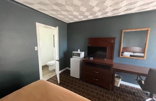 Sarnia Hotel | Eastcourtmotel
