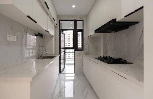 Huangpu Apartment | Eastern Hub - Super Rare 4-Bedroom APT, Yuyuan Garden within walkin distance