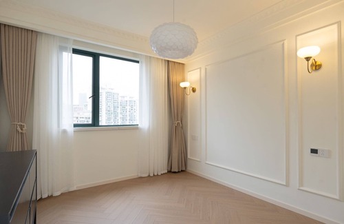 Shanghai Apartment | Easternhub- Romantic Stylish Apartment Near the Bund Xintiandi City View
