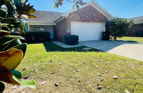 Hammond Apartment | Eastgate 16B spacious comfortable