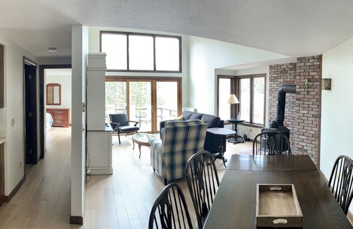 Grantham House | Eastman Lakeside Condo. Fabulous location! Use of 4 kayaks. Short walk to beach.
