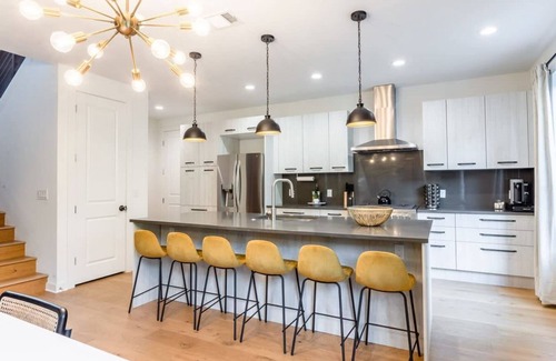 Govalle House | Eastside House Supreme—6 Min Drive to Downtown