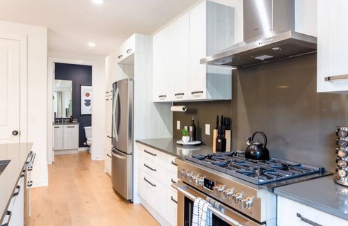 Govalle House | Eastside House Supreme—6 Min Drive to Downtown