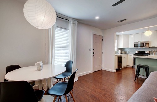 East MLK House | Eastside Remodeled Monthly Rental, 10 Mins to Downtown, Pet Friendly, Fast WiFi