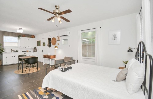 South Central Houston House | Eastwood Studios
