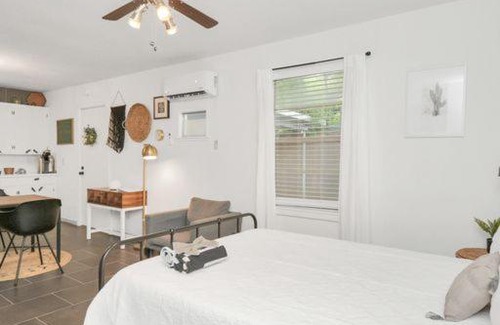 South Central Houston House | Eastwood Studios