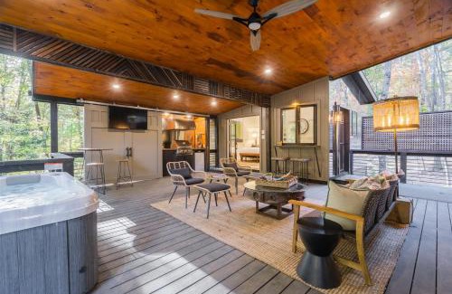 Cashes Valley House | Easy Tiger - Modern Elegance, Hot Tub, Outdoor Fire Table, Serene Forest Views - Blue Ridge, GA