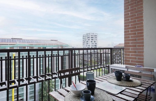 Zona Lancetti Apartment | Easylife - Accogliente dimora con balcone