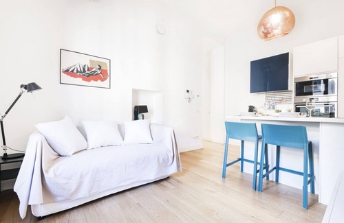 Zona Farini Apartment | Easylife-Bright apartment in the GaribaldiFS area