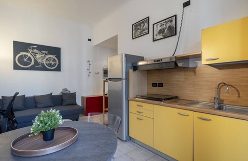 Porta Romana Apartment | Easylife - Classic and Comfy Porta Romana Flat