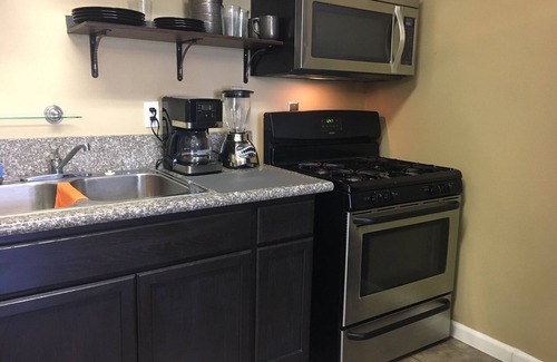 Jurupa Valley Apartment | Eat - Sleep - Wander - Sleeps 4