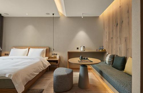 Hangzhou Hotel | EBO Hotel Hangzhou Wulin - 5 mins drive to the West Lake