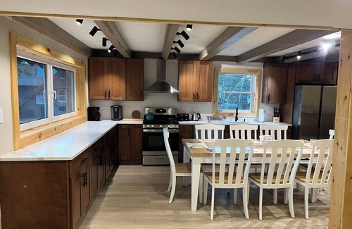 Warrensburg House | Echo Lake Retreat 2 Houses ~ Hot Tubs