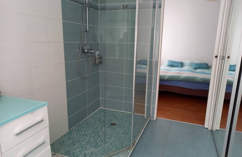 Talence House | Echoppe Avec Piscine Pour 4 Adultes Proche du Centre de Bordeaux