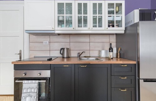 Terezvaros Apartment | Eclectic Luxury & Spacious Apt in Center