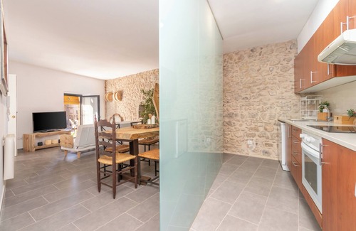 Sant Jordi Desvalls Apartment | Eco-Apartment Costa Brava