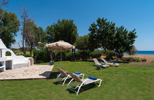 Gennadi Villa | Eco Beachfront Villa