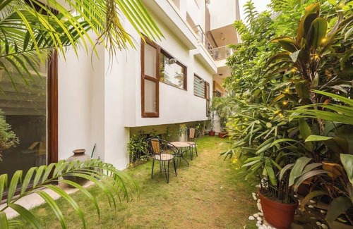 Sector 40 Apartment | Eco-chic haven in Gurgaon w/balcony
