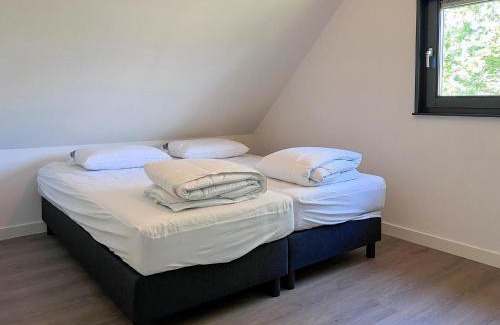Dirkshorn House | Eco-friendly villa with terrace and garden