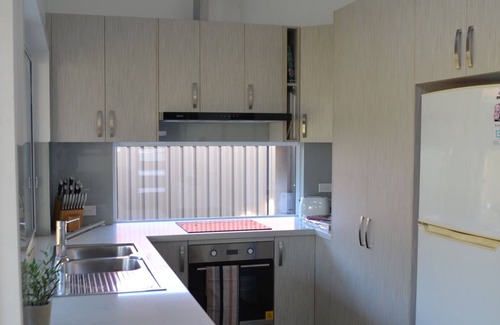 Umina Beach House | ECO House 6 minutes walk to the beach