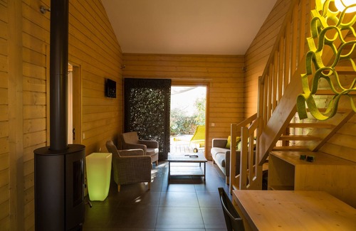 Saint-Antonin-du-Var Ski Chalet | Eco-lodge au Coeur D'un Vignoble de Provence