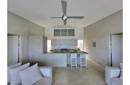 Culebra Pueblo House | Eco-Luxury Vacation House near Zoni Beach