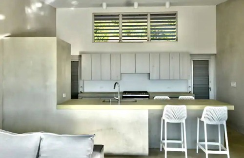 Culebra Pueblo House | Eco-Luxury Vacation House near Zoni Beach