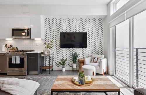 Jefferson Park Condo | EcoLoft City Views | LoHi Denver